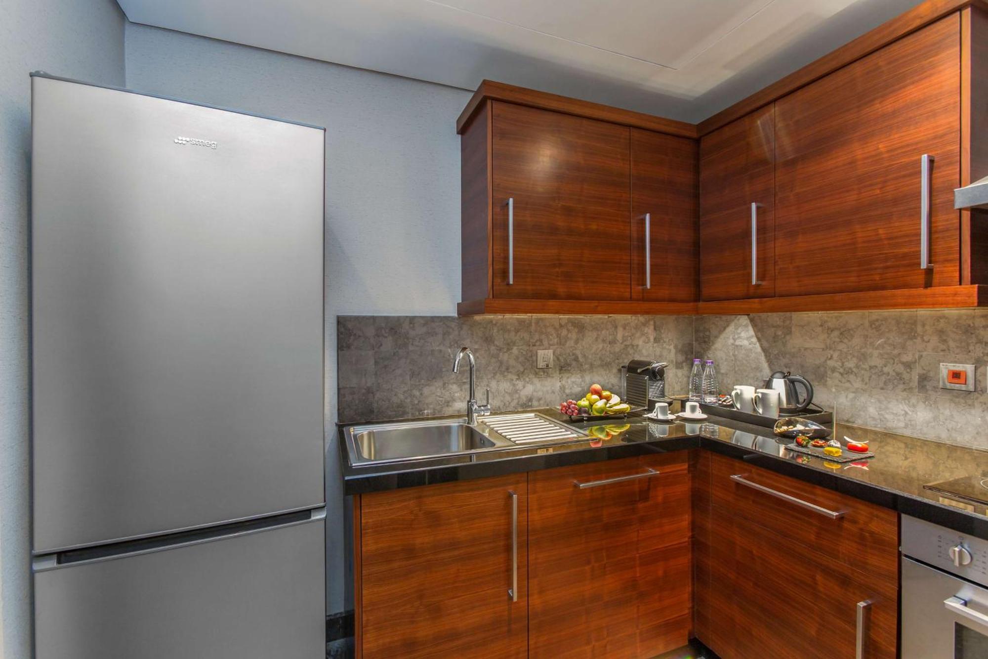 Hilton Riyadh Hotel & Residences Eksteriør billede A kitchen
