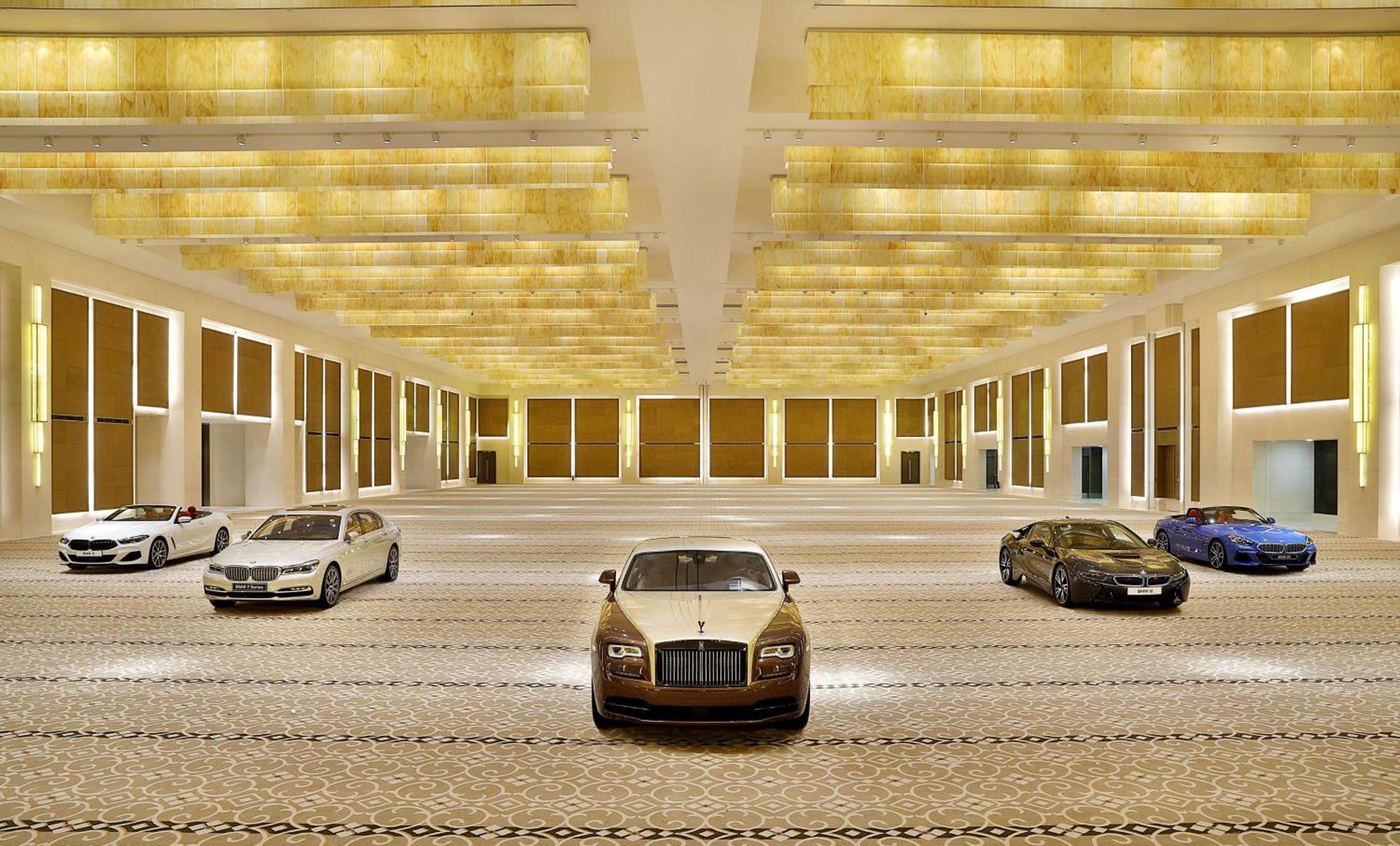 Hilton Riyadh Hotel & Residences Eksteriør billede The car park