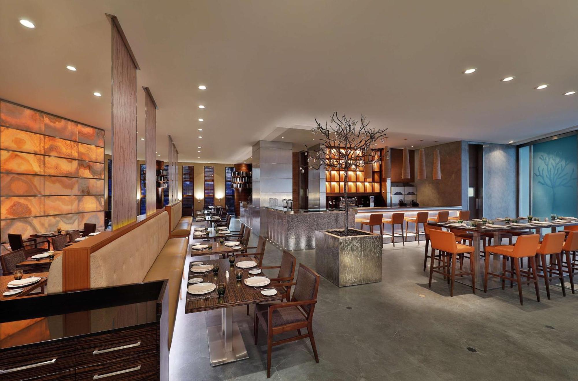 Hilton Riyadh Hotel & Residences Eksteriør billede The restaurant