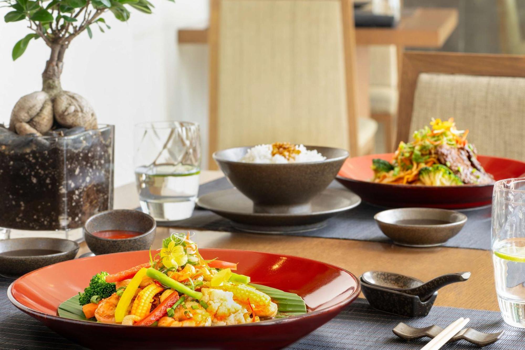 Hilton Riyadh Hotel & Residences Eksteriør billede A selection of Asian cuisine